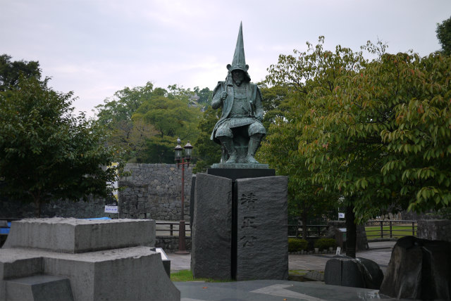 熊本城　加藤清正の銅像