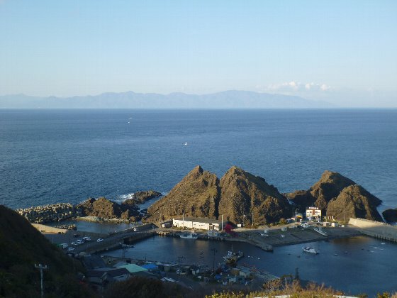 竜飛崎、津軽海峡越に北海道を望む