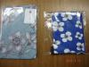 左）コトノワ × ヘイニ・リータフフタ風呂敷ラウハ ライトブルー色、右）almedahls（アルメダール）Belle Amie（ベラミ）のブルー色ブックカバー