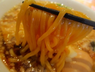 しん　ﾗｰﾒﾝ中油　麺