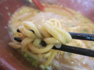 丸　味噌ﾗｰﾒﾝ　麺 (2)